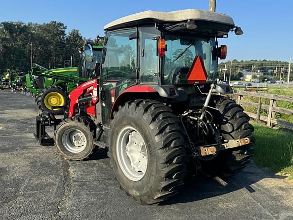 Image of Massey Ferguson 1760M equipment image 2