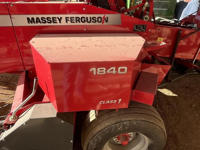 Image of Massey Ferguson 1840 equipment image 1