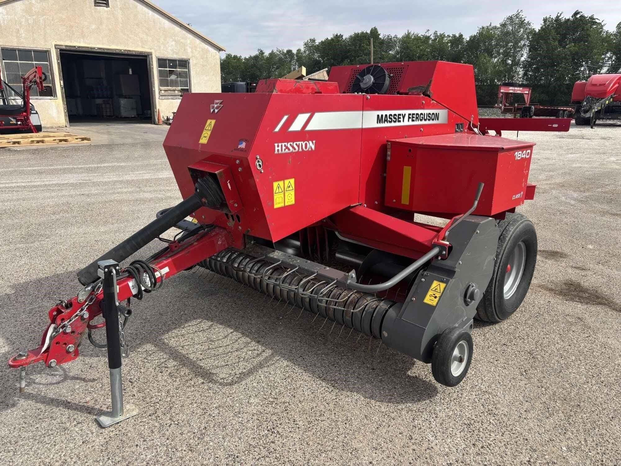 2019 Massey Ferguson 1840 Equipment Image0