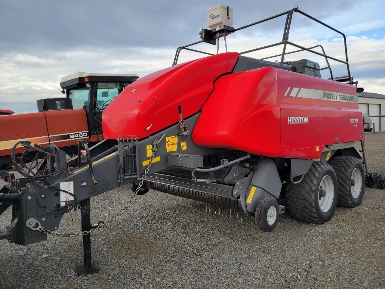 2019 Massey Ferguson 2270 Equipment Image0