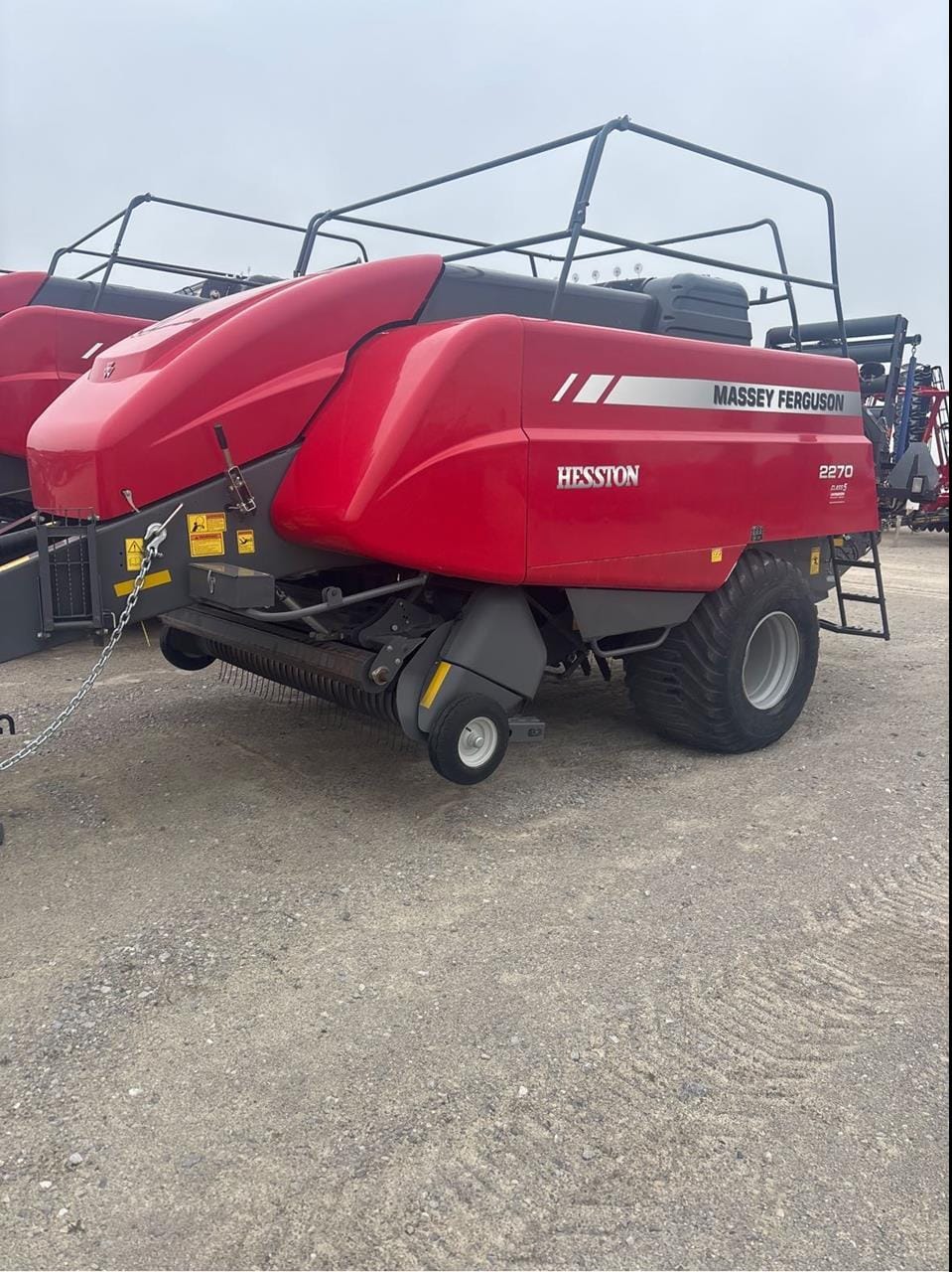 2019 Massey Ferguson 2270 Equipment Image0