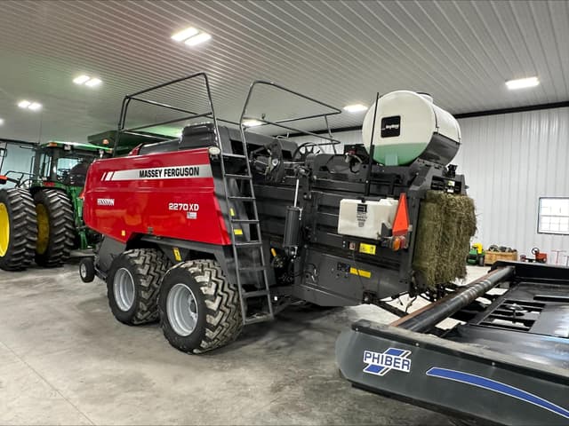 Image of Massey Ferguson 2270XD equipment image 4