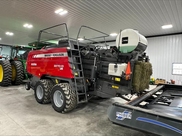 Image of Massey Ferguson 2270XD equipment image 4