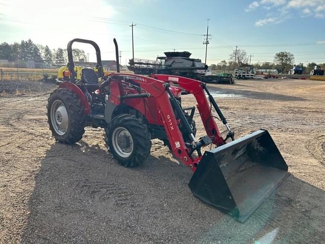 Image of Massey Ferguson 2604H equipment image 2