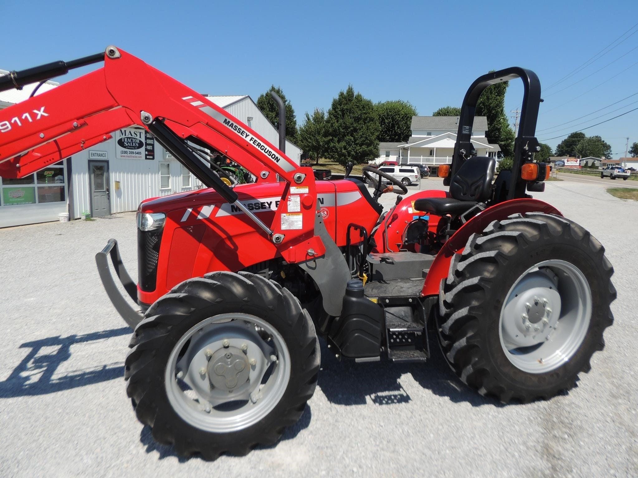 2019 Massey Ferguson 2605H Equipment Image0