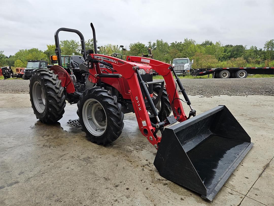 Image of Massey Ferguson 2605H Primary image