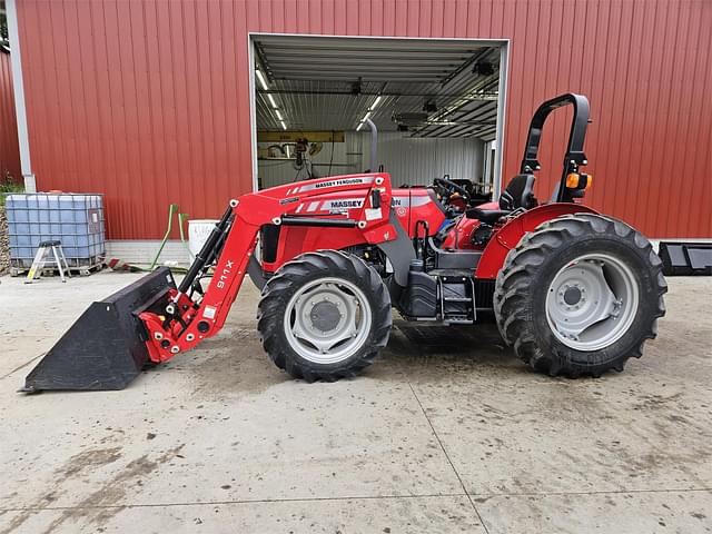 Image of Massey Ferguson 2605H equipment image 1