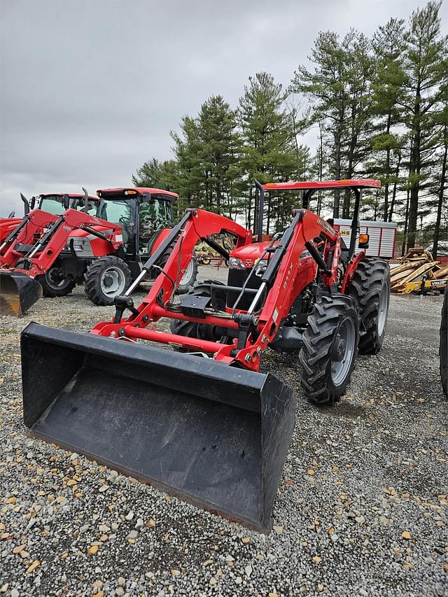 Image of Massey Ferguson 2605H equipment image 1