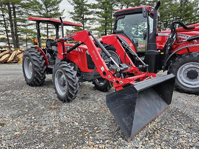 Image of Massey Ferguson 2605H equipment image 3