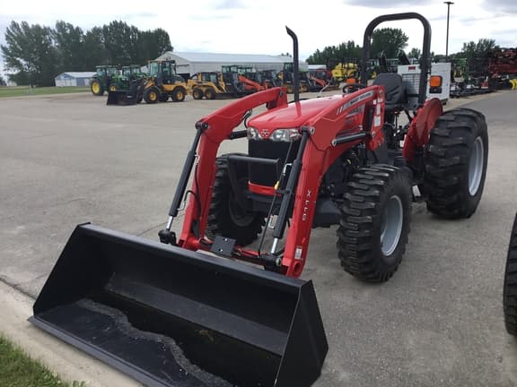 Image of Massey Ferguson 2607H equipment image 1