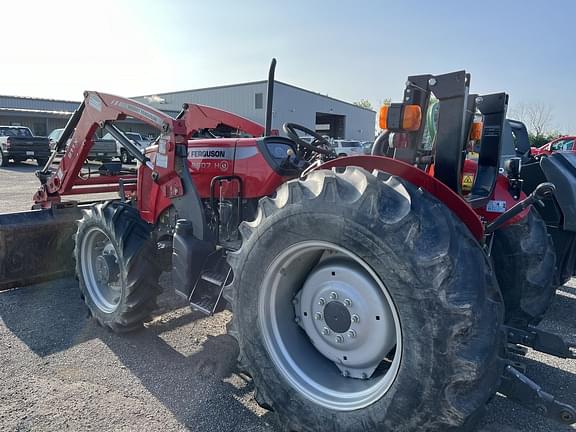 Image of Massey Ferguson 2607H equipment image 2