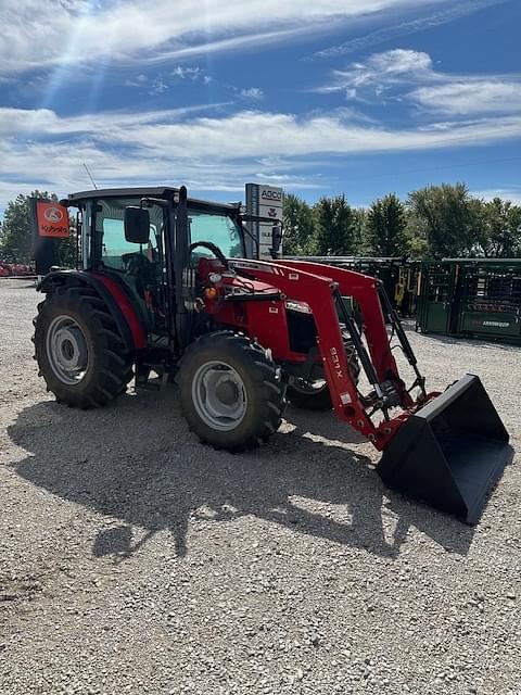 Image of Massey Ferguson 4707 equipment image 1