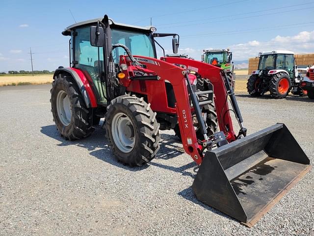 Image of Massey Ferguson 4707 equipment image 1