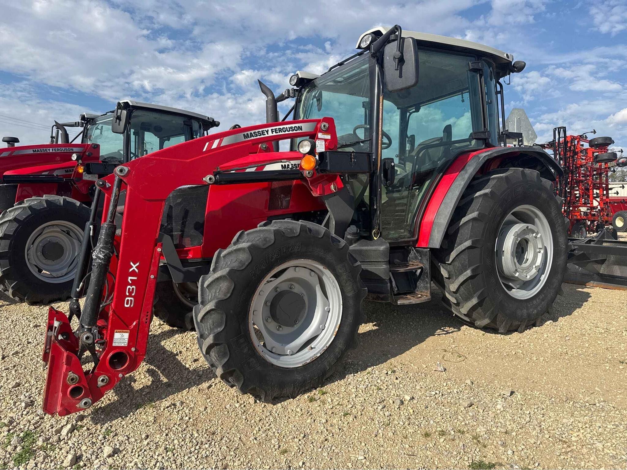 2019 Massey Ferguson 4707 Equipment Image0