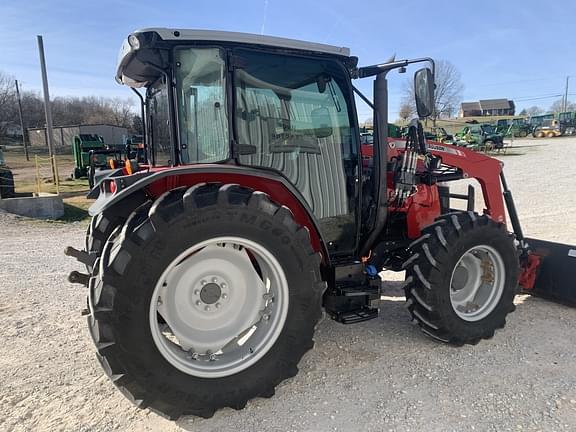 Image of Massey Ferguson 4710 equipment image 4