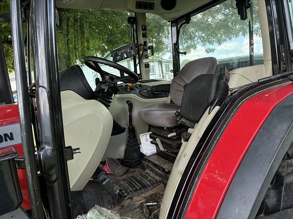 Image of Massey Ferguson 4710 equipment image 3