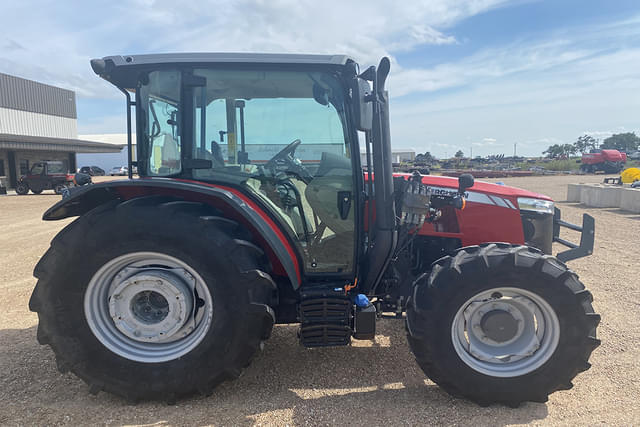 Image of Massey Ferguson 4710 equipment image 2