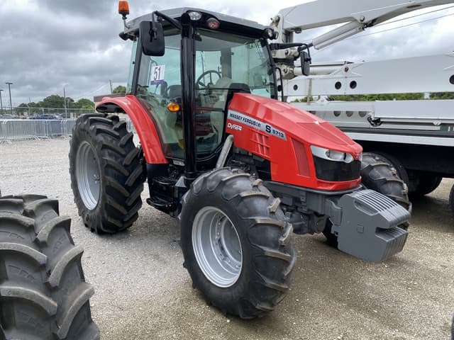 Image of Massey Ferguson 5713S equipment image 3