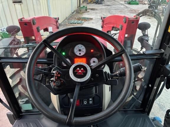 Image of Massey Ferguson 6713 equipment image 2