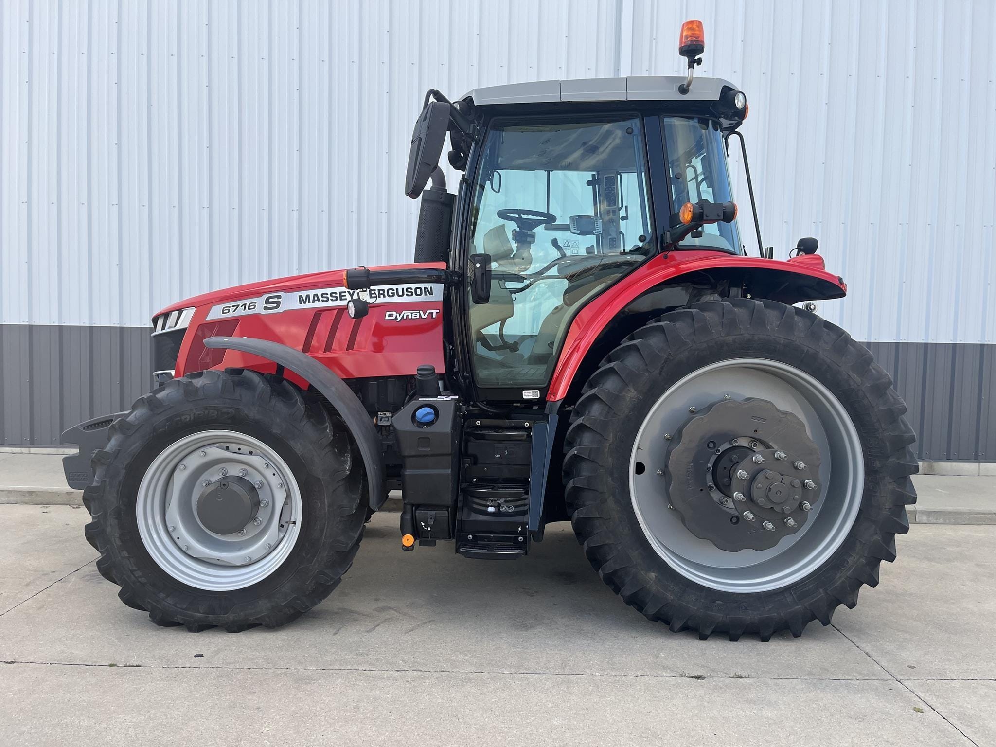 2019 Massey Ferguson 6716S Equipment Image0