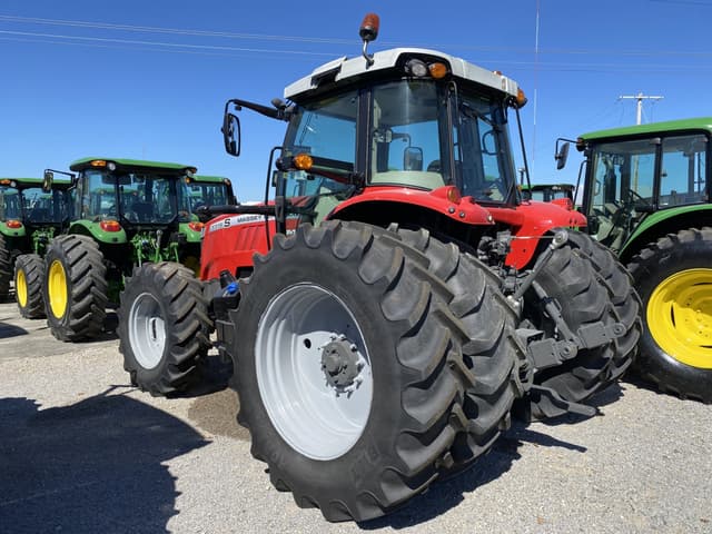 Image of Massey Ferguson 7715 equipment image 1