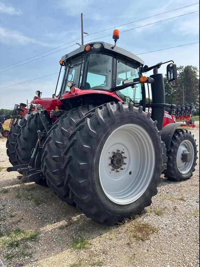 Image of Massey Ferguson 7724S equipment image 2