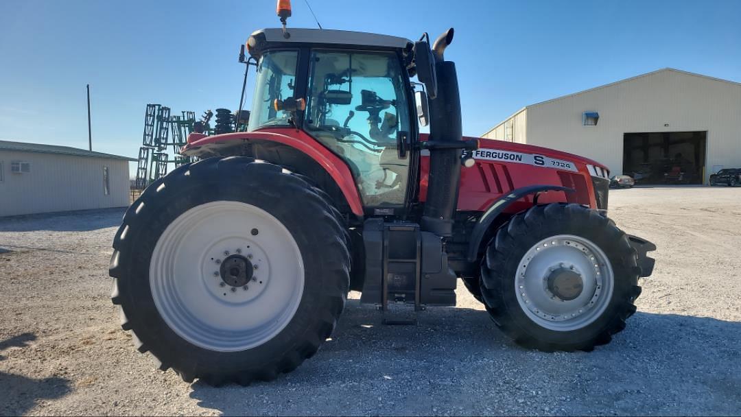 Image of Massey Ferguson 7724S Primary image