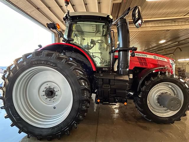 Image of Massey Ferguson 8735S equipment image 1