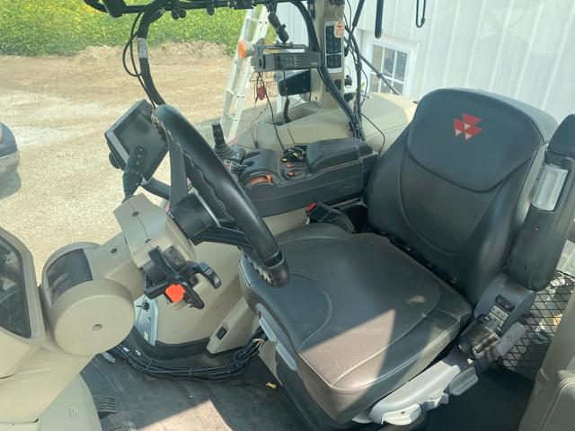 Image of Massey Ferguson 8730S equipment image 4