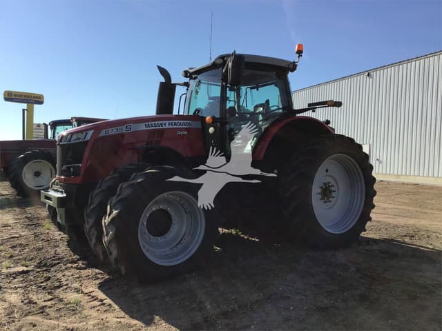 Image of Massey Ferguson 8735S equipment image 2