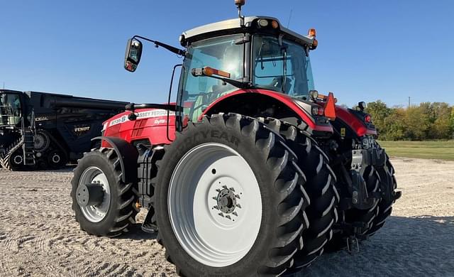 Image of Massey Ferguson 8735S equipment image 2