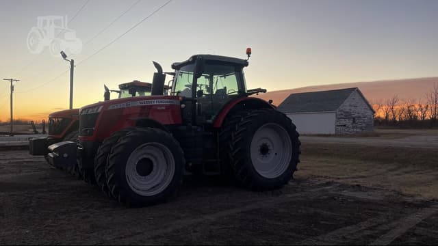 Image of Massey Ferguson 8737S equipment image 2