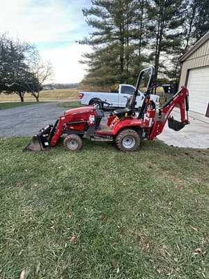 2019 Massey Ferguson GC1723E Image