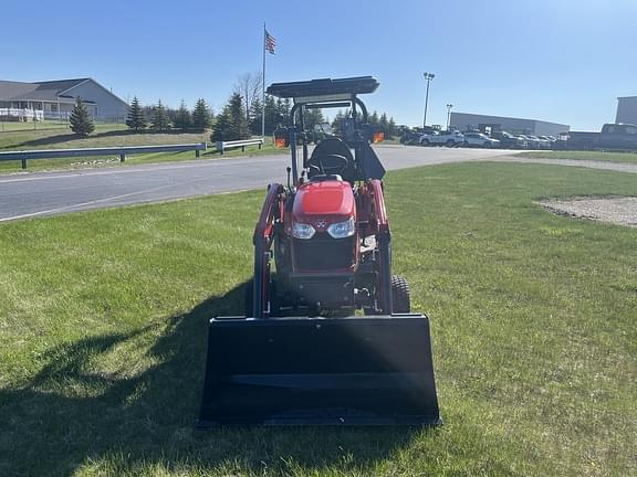 Image of Massey Ferguson GC1725M equipment image 2