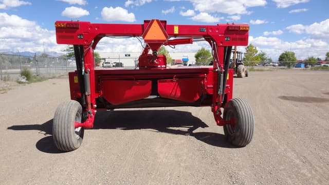 Image of Massey Ferguson 1376 equipment image 4