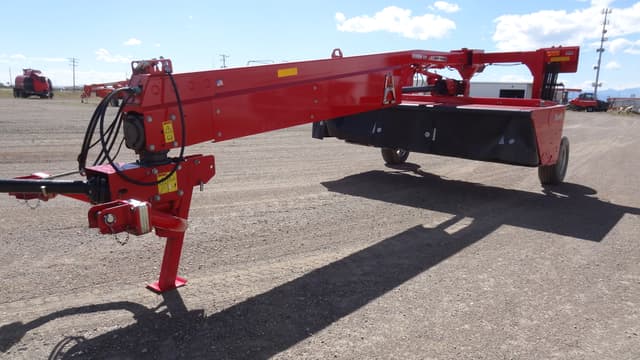 Image of Massey Ferguson 1376 equipment image 2