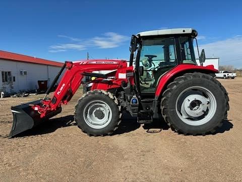 Image of Massey Ferguson 5713S Primary image