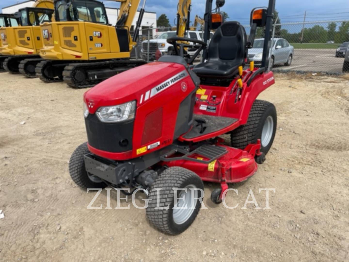 Main image Massey Ferguson GC1725M