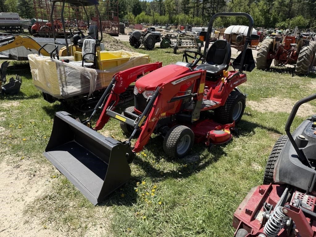 2019 Massey Ferguson GC1723E Equipment Image0