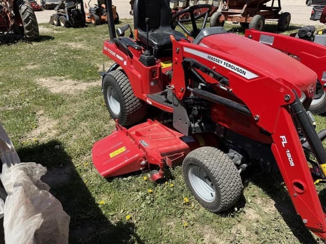 Image of Massey Ferguson GC1723E equipment image 4