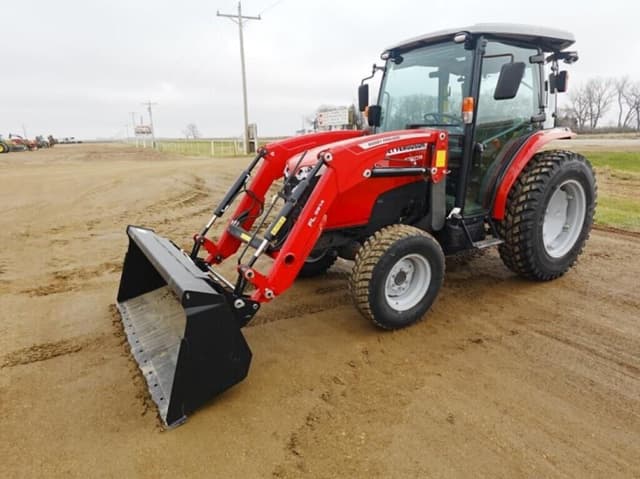 Image of Massey Ferguson 1760M equipment image 4