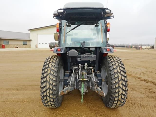 Image of Massey Ferguson 1760M equipment image 2