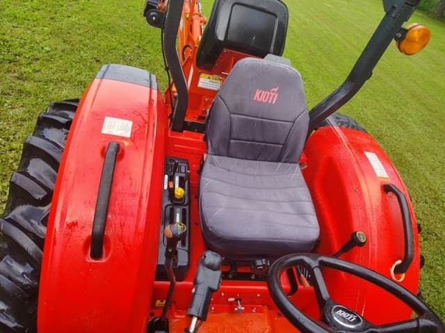 Image of Kioti DK5010 equipment image 4