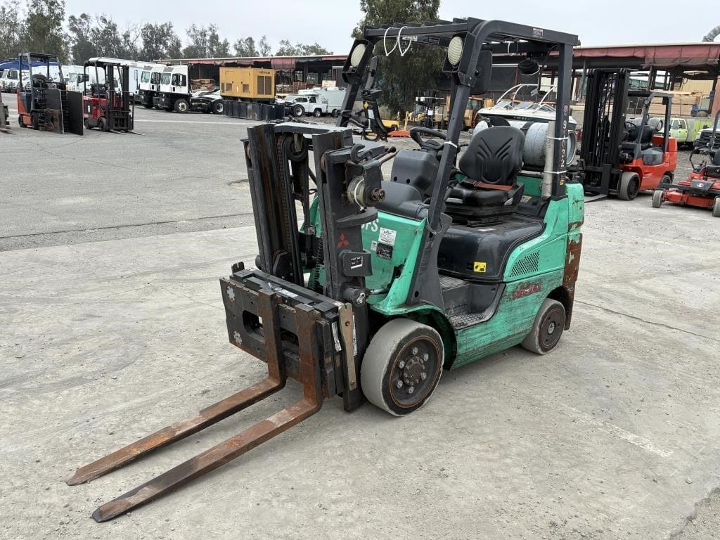 2019 Mitsubishi FGC25N Equipment Image0