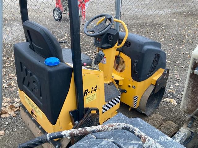 Image of Multiquip AR-14H equipment image 1