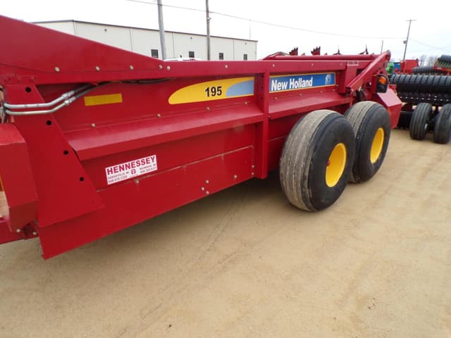 Image of New Holland 195 equipment image 3