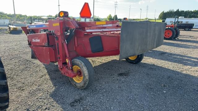 Image of New Holland 210 equipment image 4