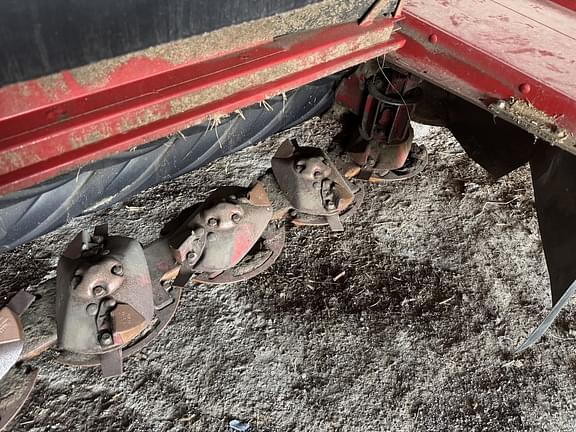 Image of New Holland 210 equipment image 3