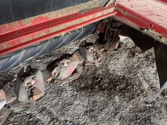 Image of New Holland 210 equipment image 3