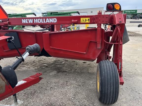 Image of New Holland 210 equipment image 4